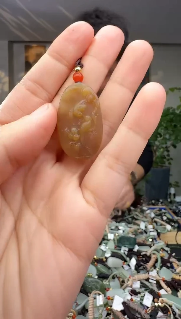 未镶嵌和田玉挂件拍一发一