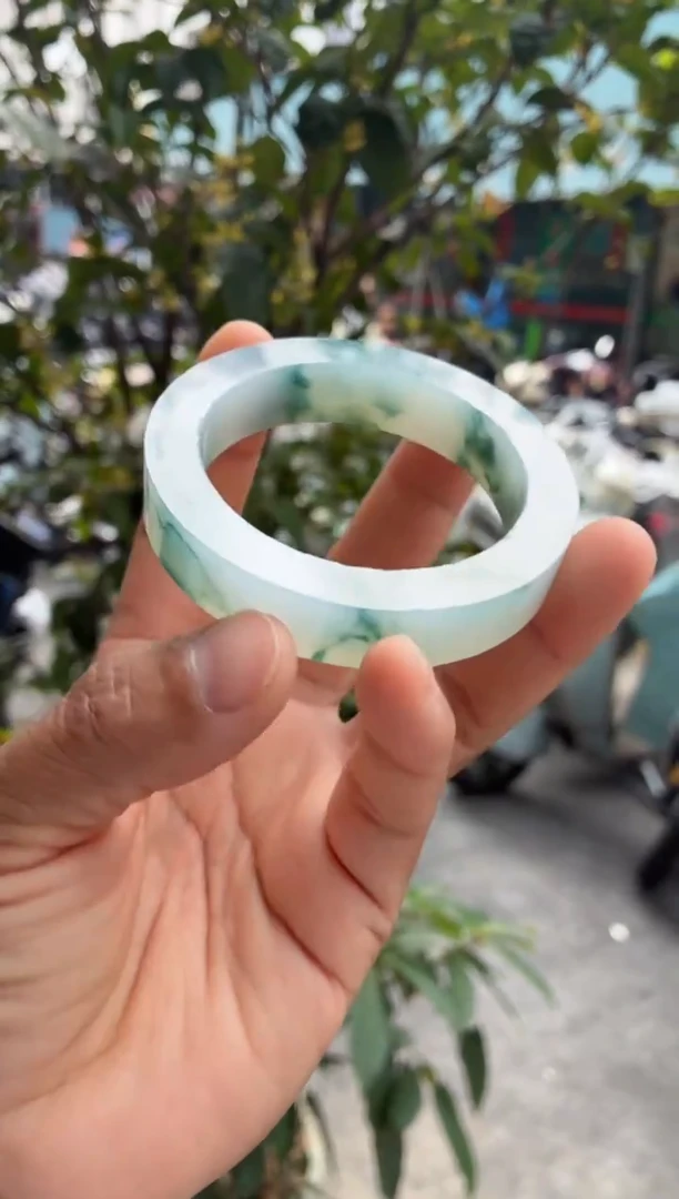 未镶嵌手镯定制定制翡翠参考价中万