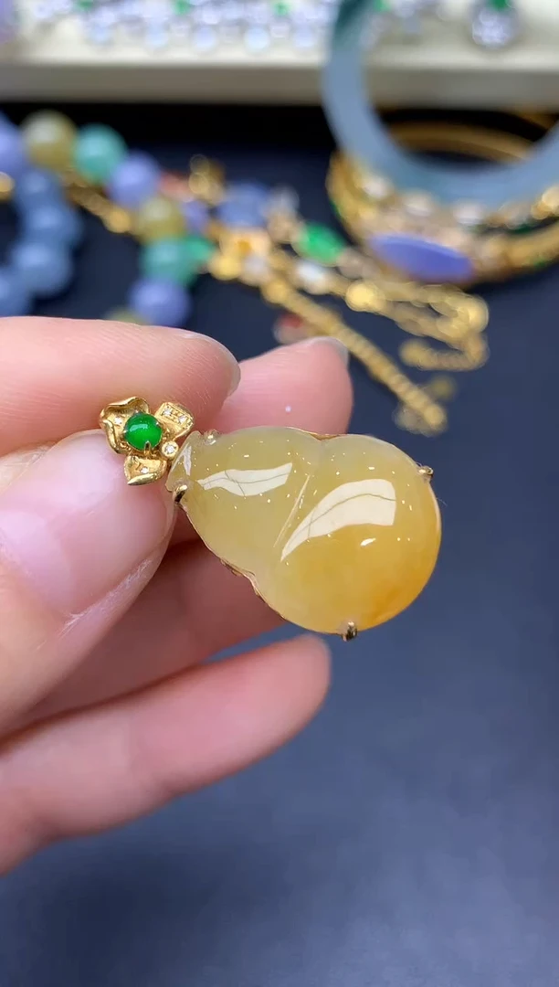 颈饰18K金镶嵌翡翠220-雪姐翡翠天天见