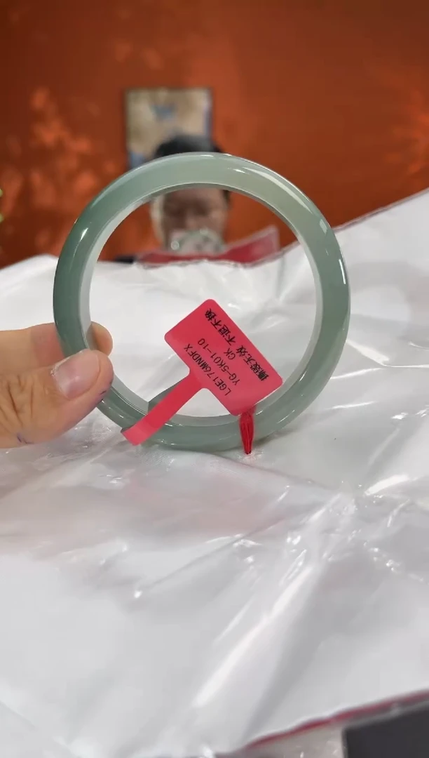 未镶嵌手镯翡翠翡翠手镯