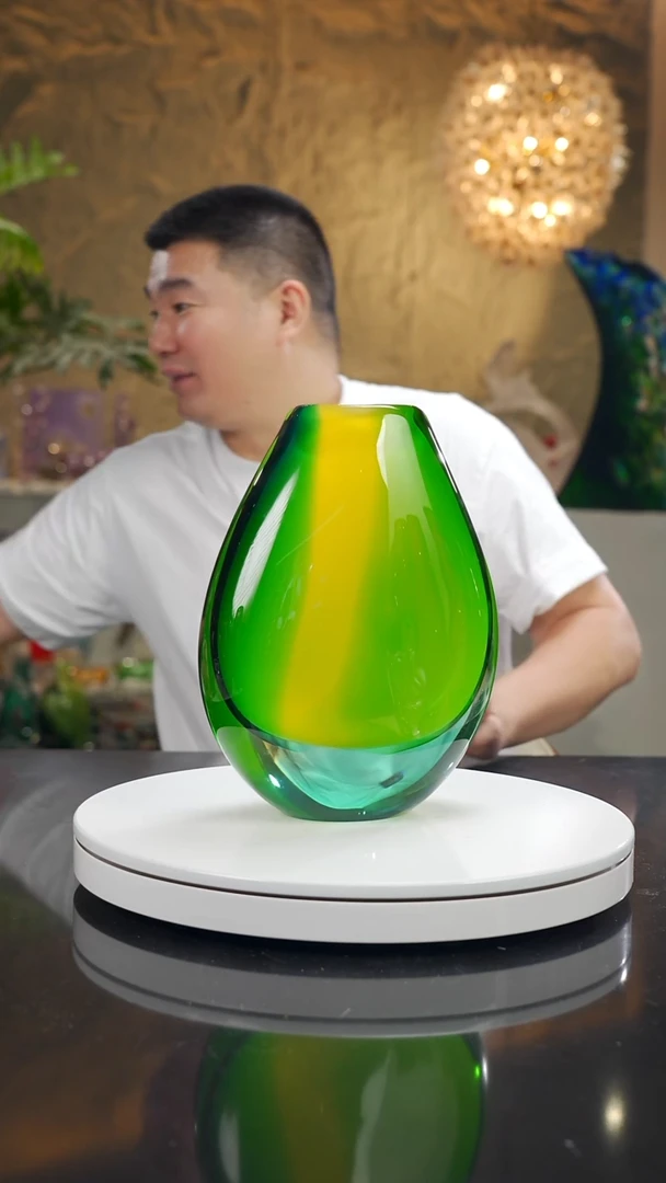 摆件设计款黄绿花瓶