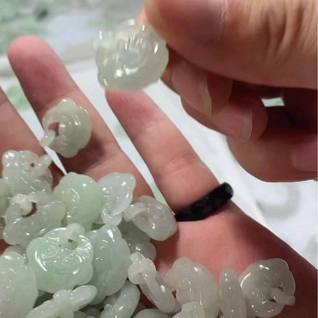 【玉经纶】-506773/Q231-天然A货翡翠吊坠-多样性发其—