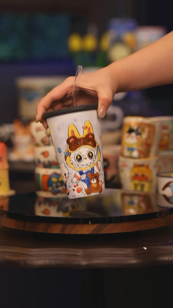 【闪购商品】摆件景德镇釉下彩绘设计师款式陶瓷