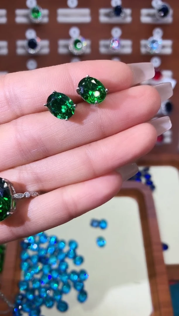 银S925镶嵌耳饰碧玺猫眼810白