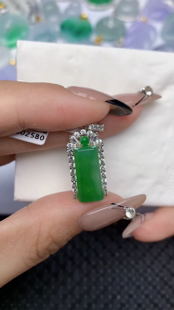 颈饰未镶嵌翡翠天然缅甸翡翠a货百元以上9元证书费自理