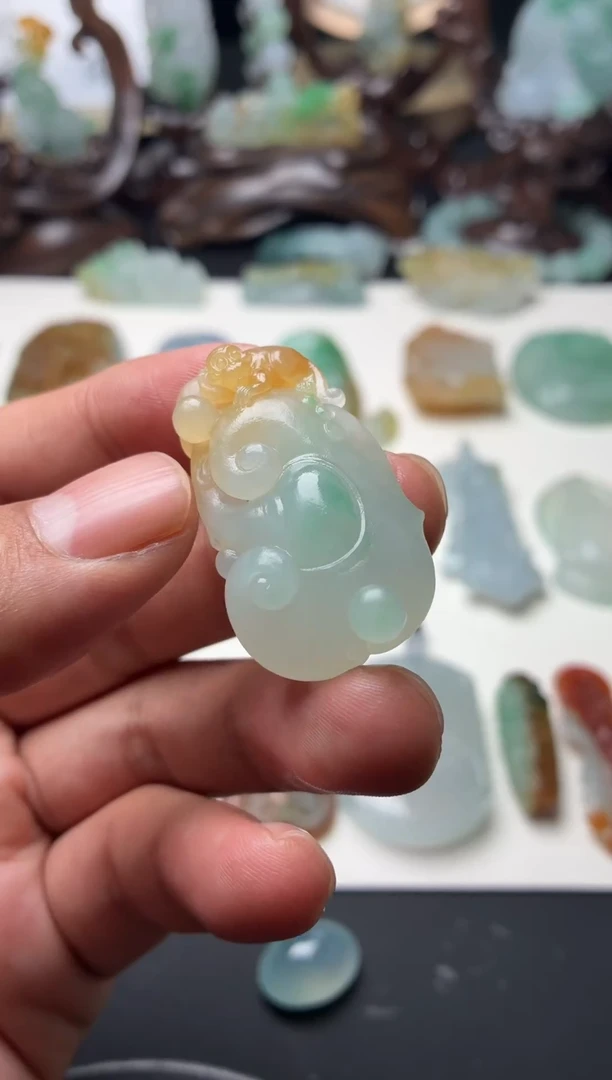未镶嵌定制翡翠翡翠
