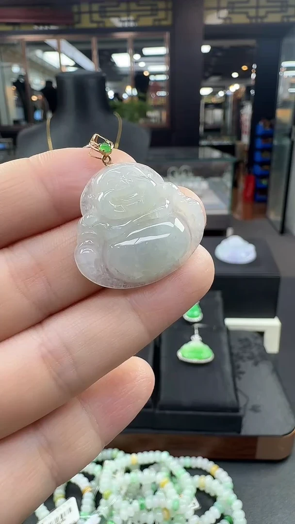 颈饰18K金镶嵌翡翠佛公