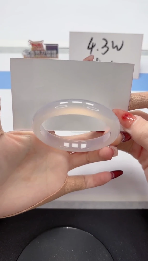 【闪购商品】石英质玉手镯未镶嵌A422-57.1