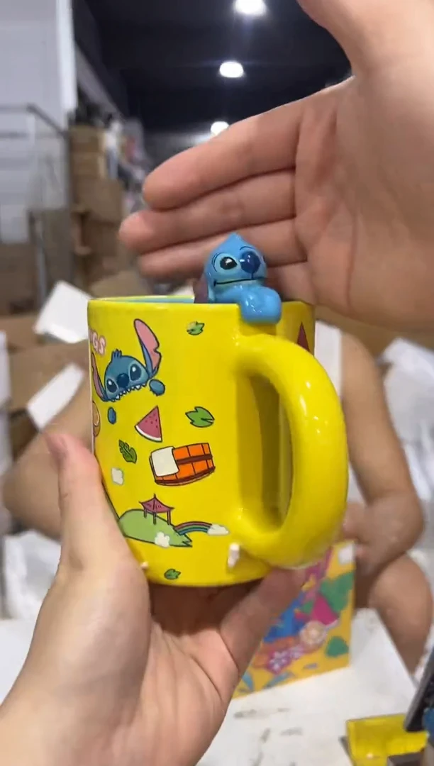 瓷片黄色夏季原盒史迪仔水杯