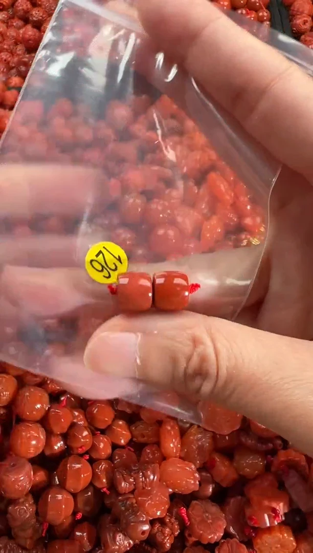 【闪购商品】南红玛瑙颈饰未镶嵌1