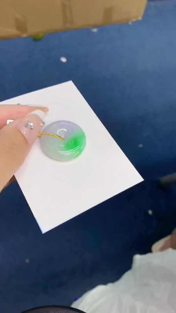 翡翠18K金镶嵌吊坠(不含链)1