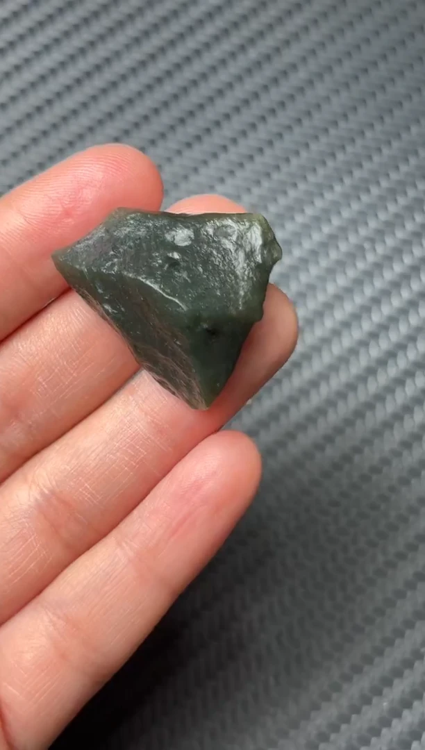 吊坠(不含链)未镶嵌和田玉戈壁料微色差