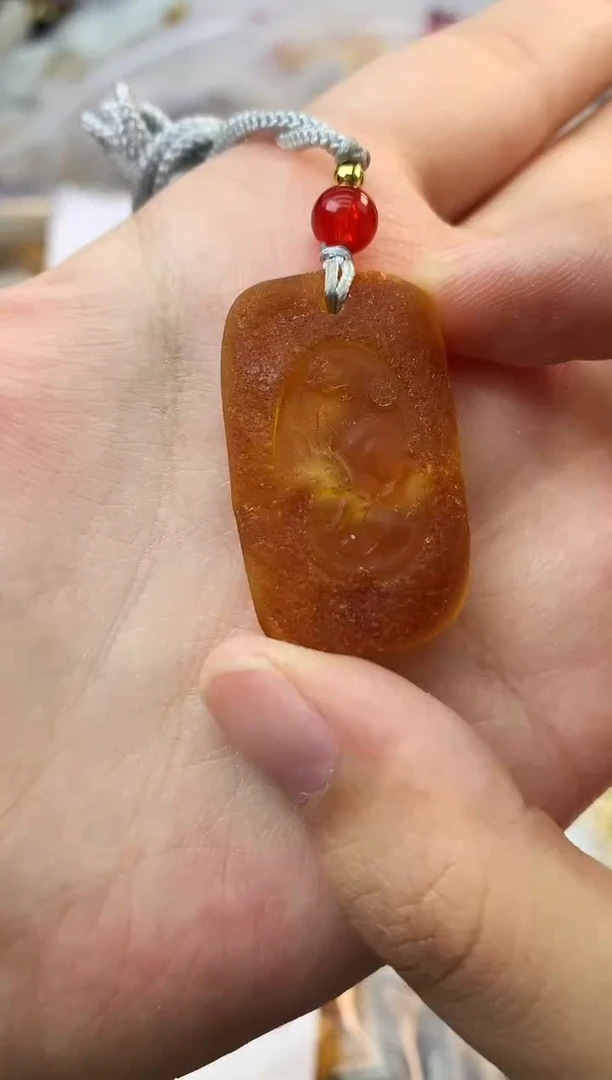 未镶嵌琥珀珠宝奇石40