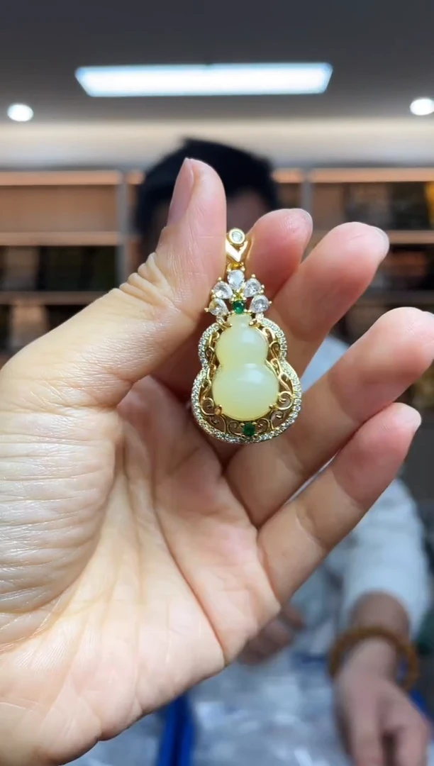 【闪购商品】和田玉`未镶嵌多样性发一件