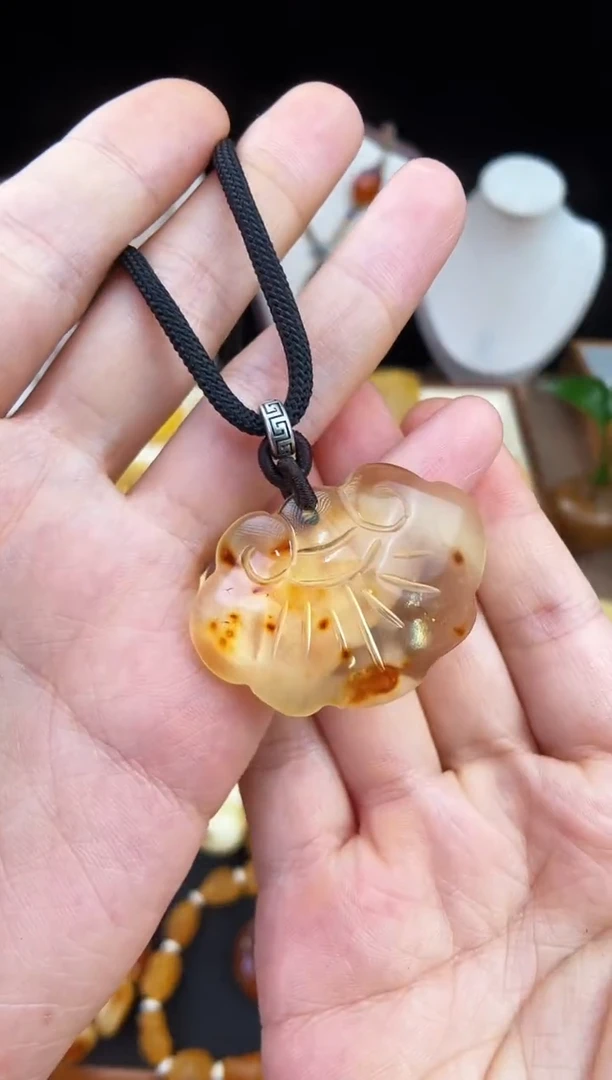 琥珀未镶嵌珠宝奇石柒月