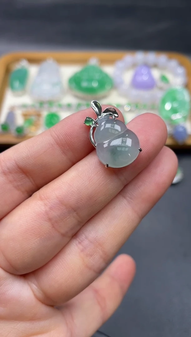 【闪购商品】翡翠颈饰18K金镶嵌62..........