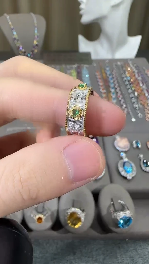 银S925镶嵌戒指祖母绿7mm戒指设计款