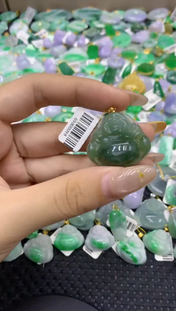 颈饰未镶嵌翡翠天然缅甸翡翠A货