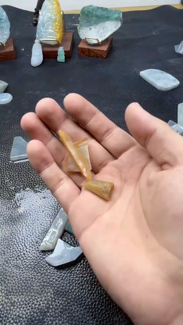 翡翠摆件未镶嵌材料18