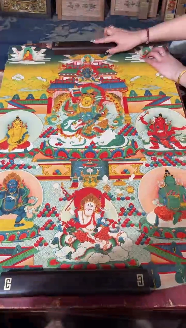 卷轴画龙妹的唐卡tk16