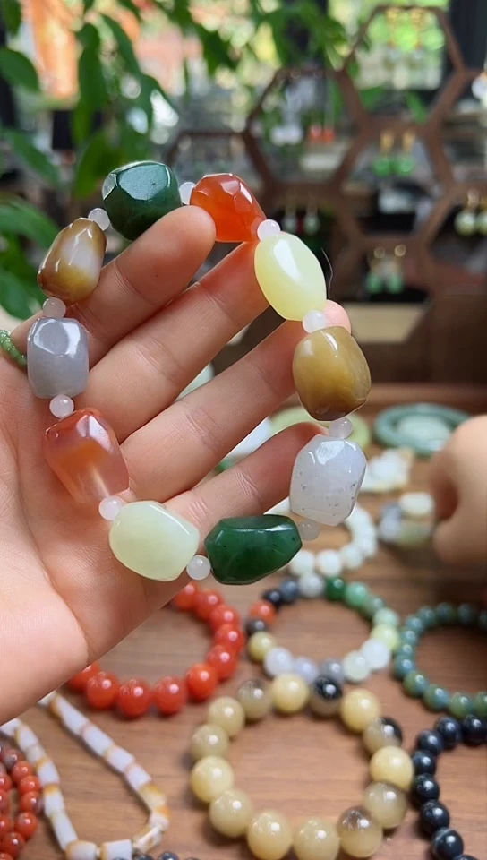 手饰和田玉未镶嵌大随形多宝