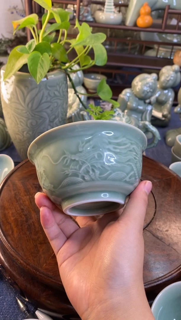 b000026微瑕4.7龙纹碗1只特价