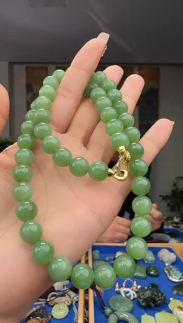 颈饰未镶嵌和田玉拍一发一