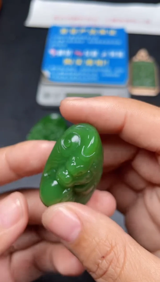 和田玉未镶嵌颈饰F1135