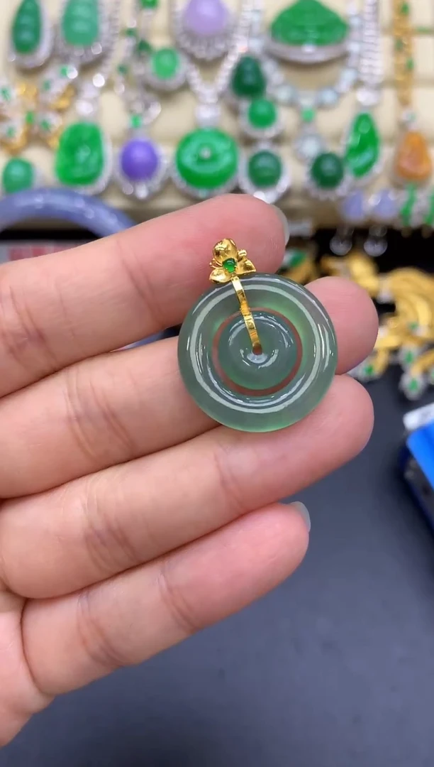 颈饰18K金镶嵌翡翠42-中国好珍宝