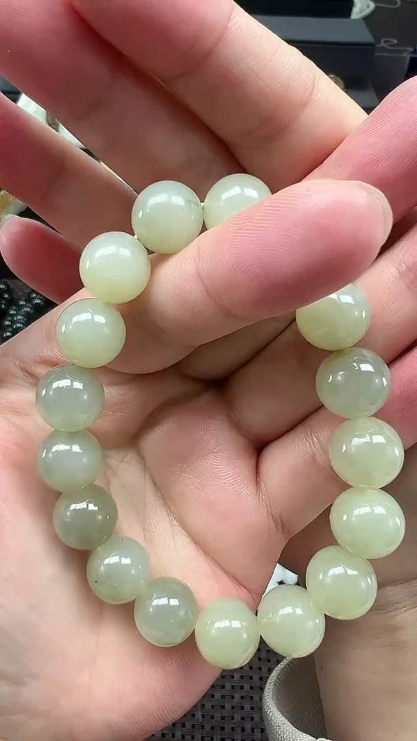 未镶嵌手链和田玉新疆和田玉   卡12