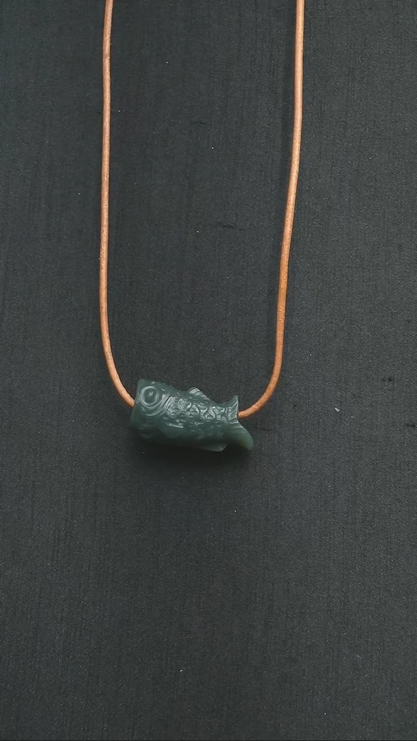 和田玉（青玉）未镶嵌颈饰鱼