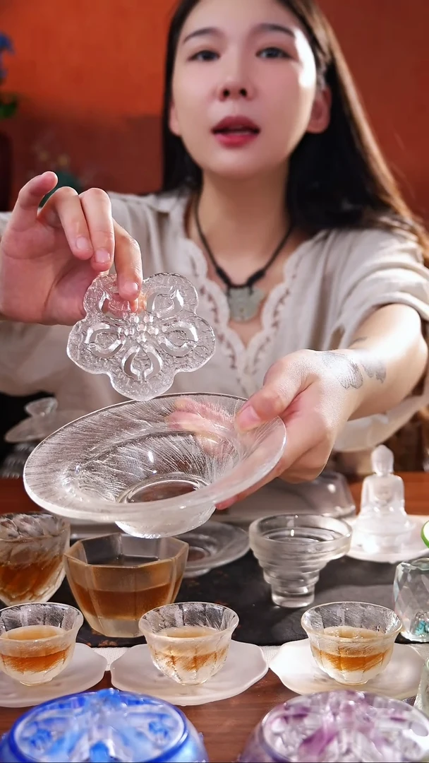 用****4原矿水晶雪花壶承