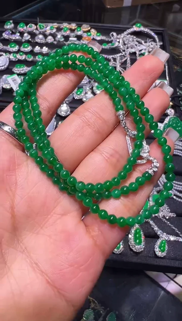 颈饰18K金镶嵌翡翠翡翠