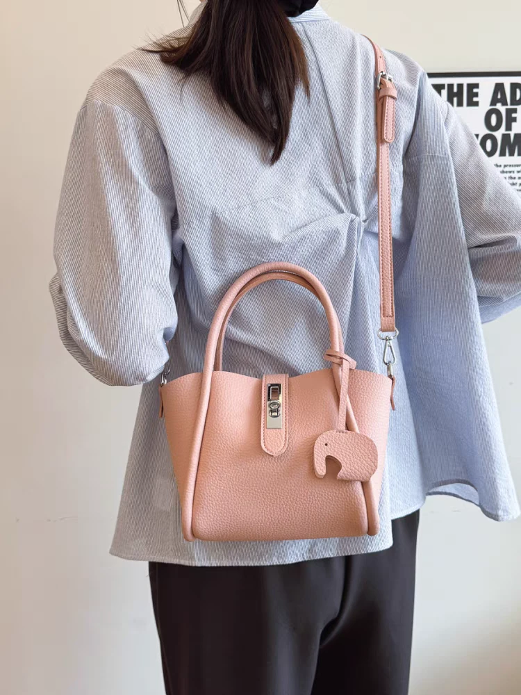 春夏手提菜篮子包包女2025新款潮时尚韩版水桶包超火百搭斜挎包