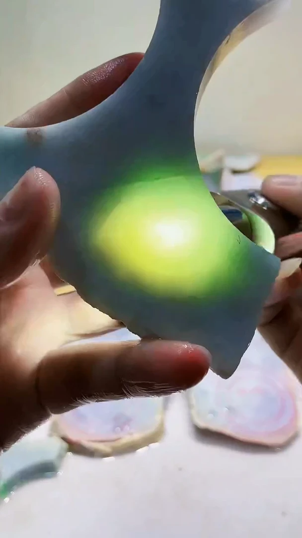 翡翠未镶嵌颈饰0蒙0翡翠珠宝131