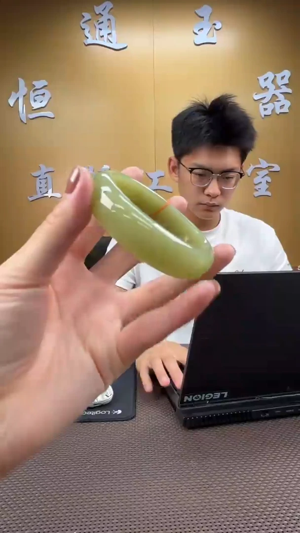 颈饰未镶嵌和田玉手镯56