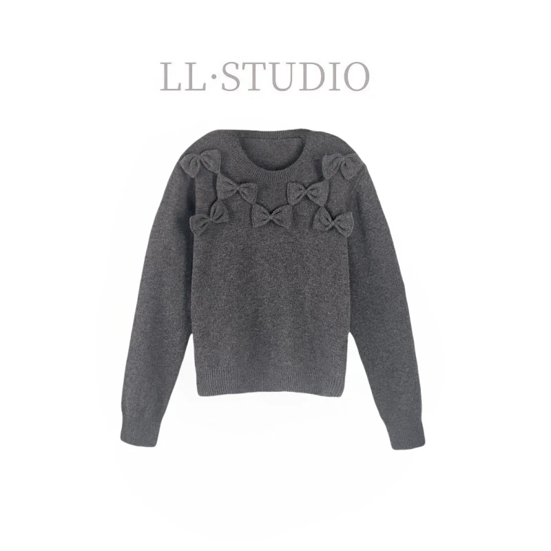 妙兮·LL冬季新款时尚减龄立体蝴蝶结设计感针织上衣*20242362
