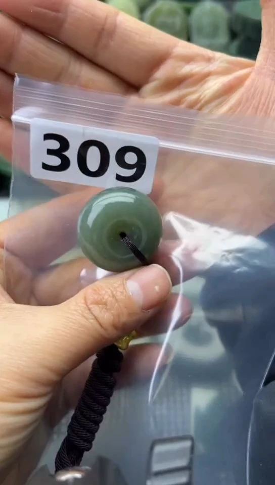 未镶嵌和田玉珠宝半成品扣子