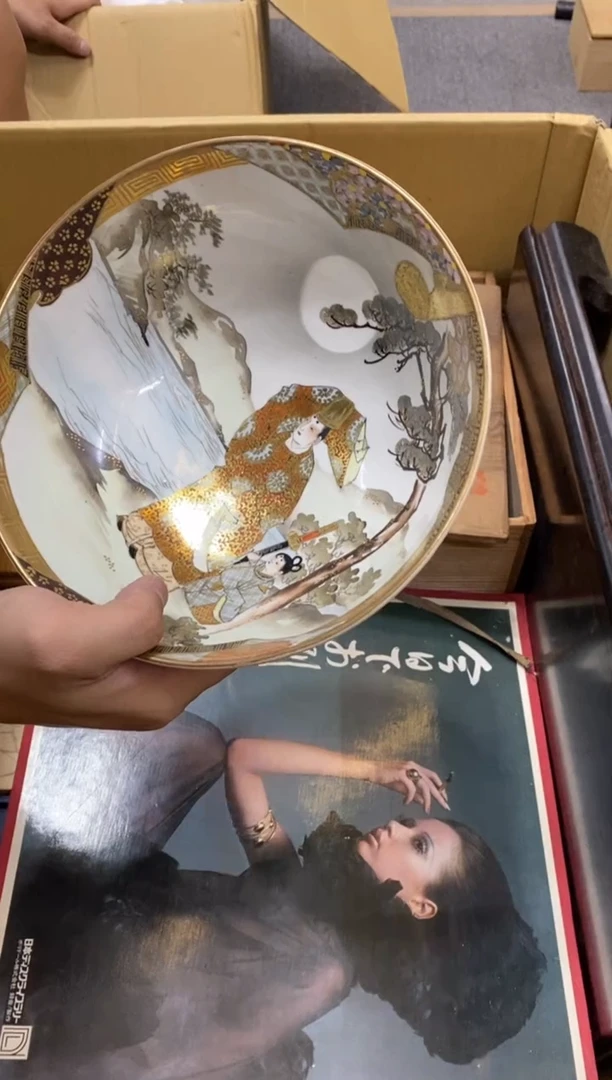 吐****了中古商品瑕疵杯碟