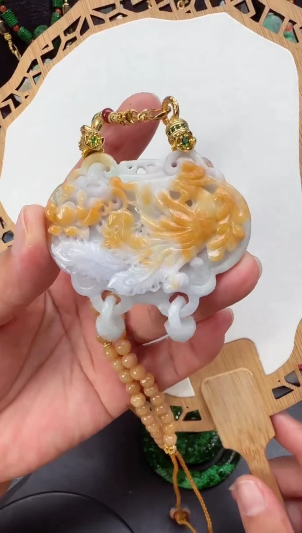 颈饰未镶嵌翡翠吊坠