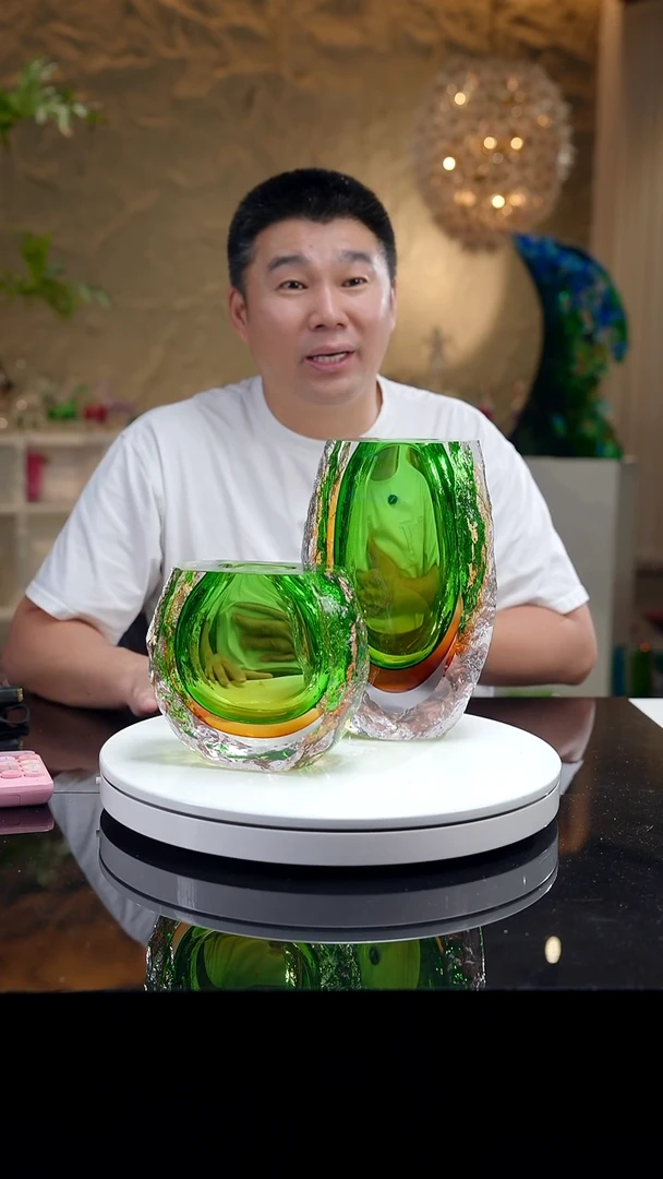 设计款双色琉璃花器一组