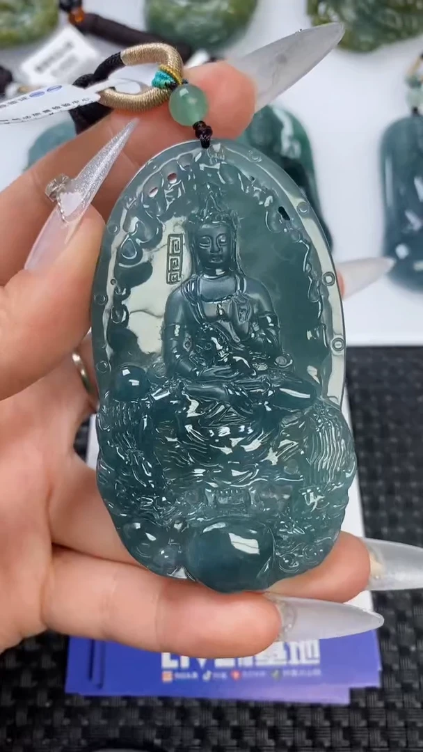 【闪购商品】翡翠颈饰未镶嵌11111111111111111