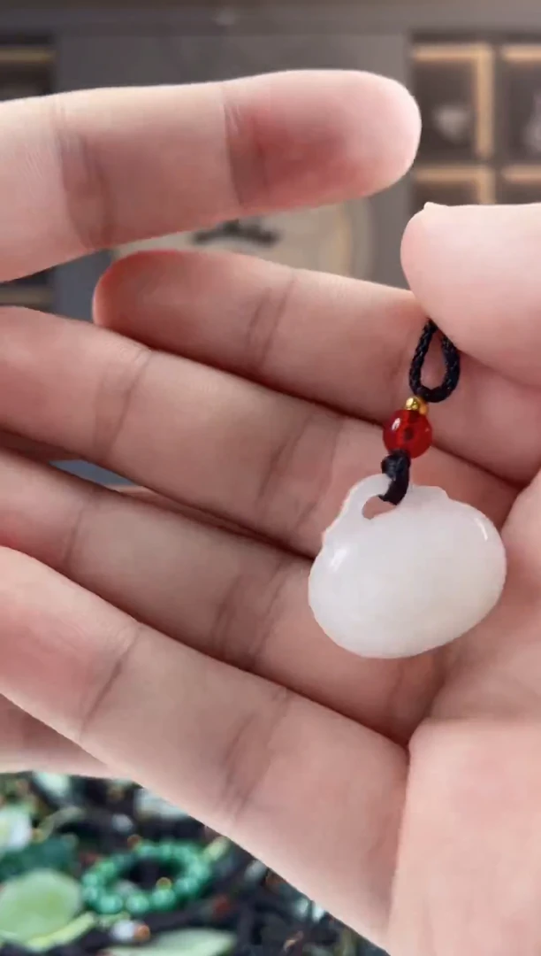 颈饰未镶嵌和田玉拍一发一，多样性发货