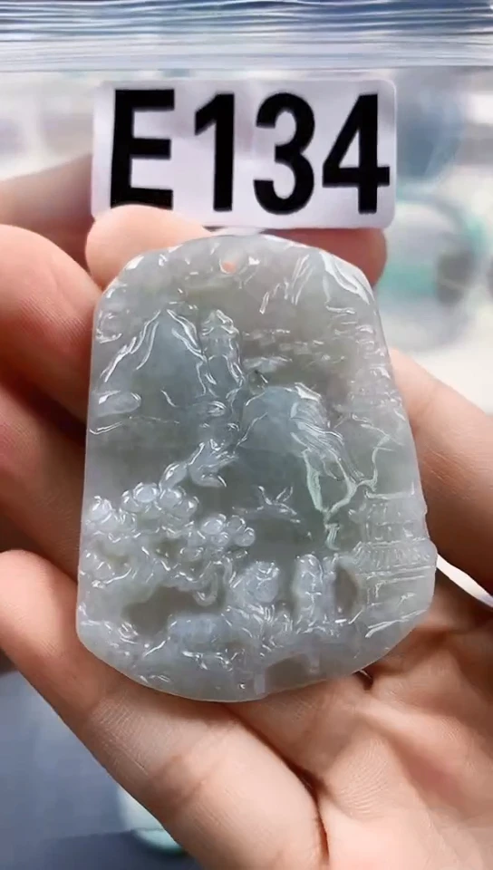 颈饰未镶嵌翡翠天然翡翠吊坠挂饰