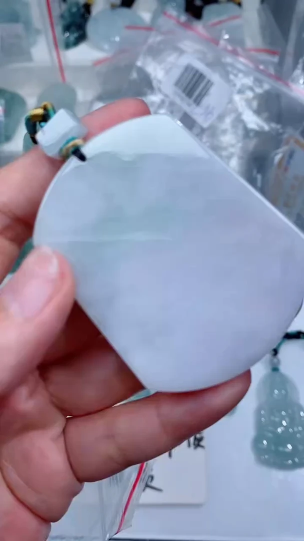 颈饰未镶嵌翡翠吊坠