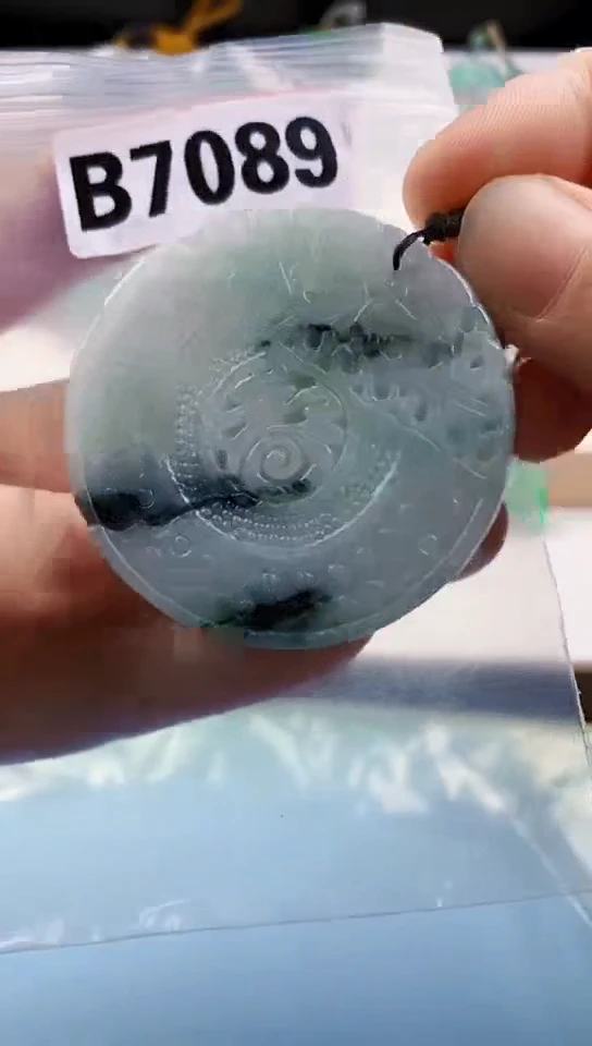 翡翠未镶嵌颈饰天然翡翠吊坠挂件