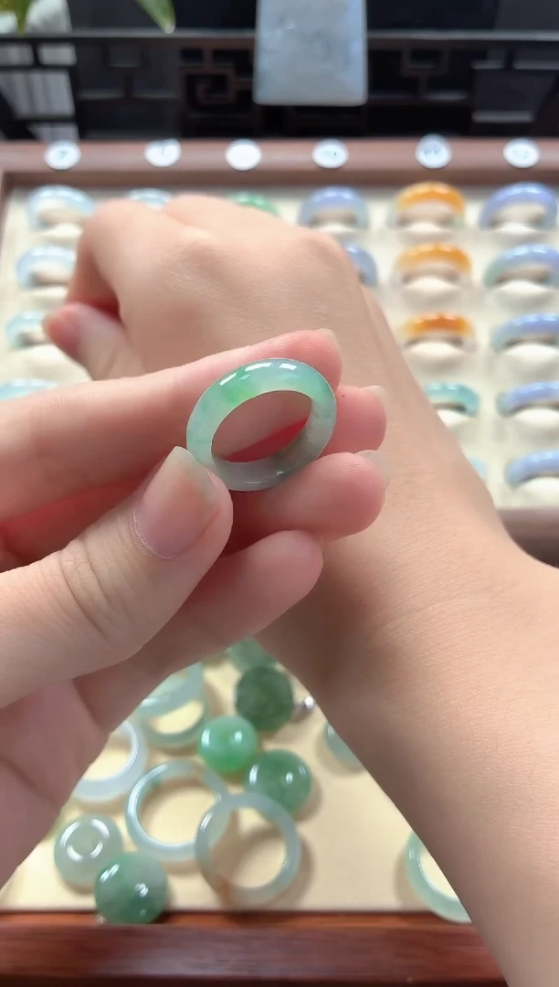 未镶嵌戒指翡翠圈口12