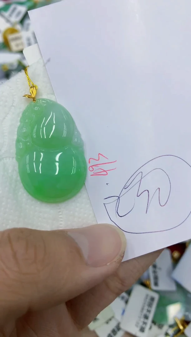 颈饰18K金镶嵌翡翠1111111111111