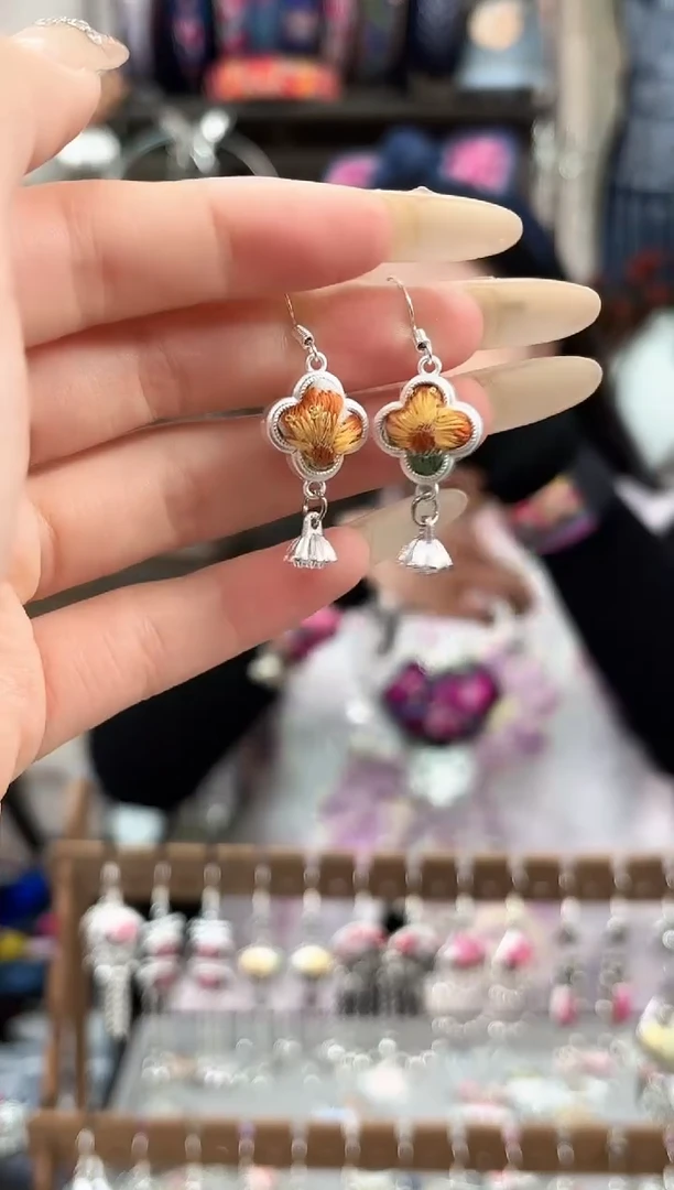 织绣民族风非遗老绣苗银饰品696