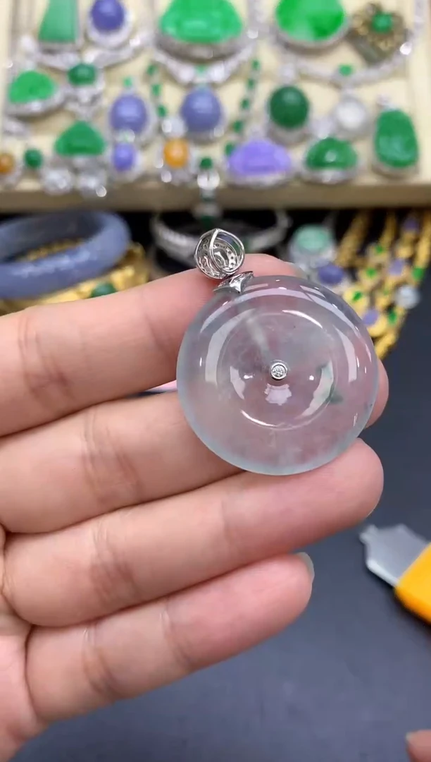 颈饰18K金镶嵌翡翠380-中国好珍宝